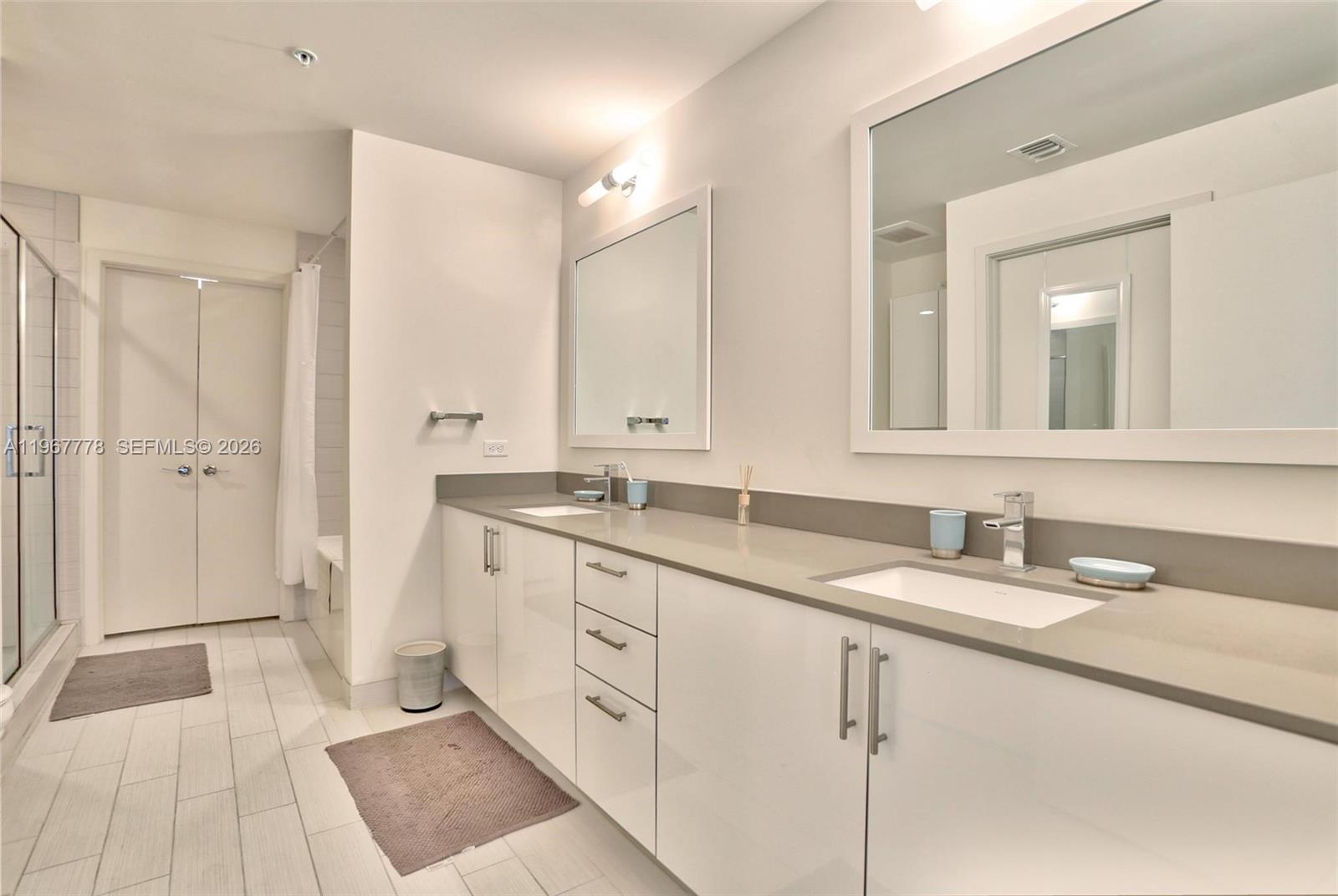 image Nine at Mary Brickell Village5