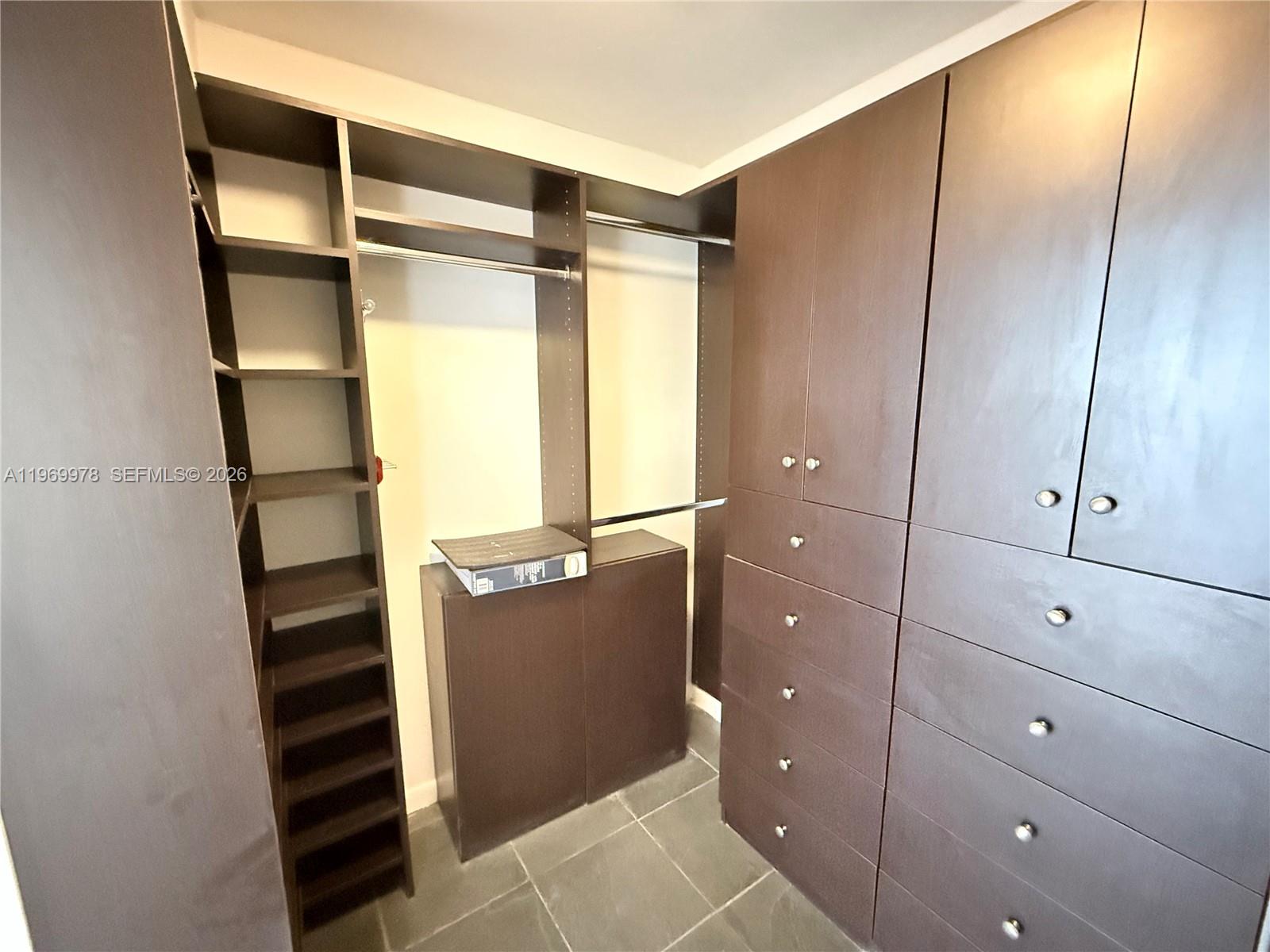 801 N Venetian Dr #802 Miami, FL 33139