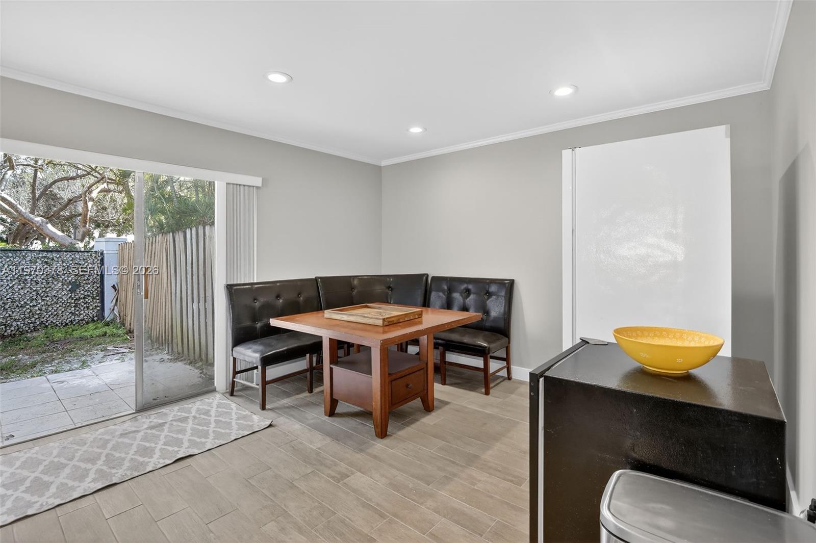 4700 Grapevine Way Davie, FL 33331