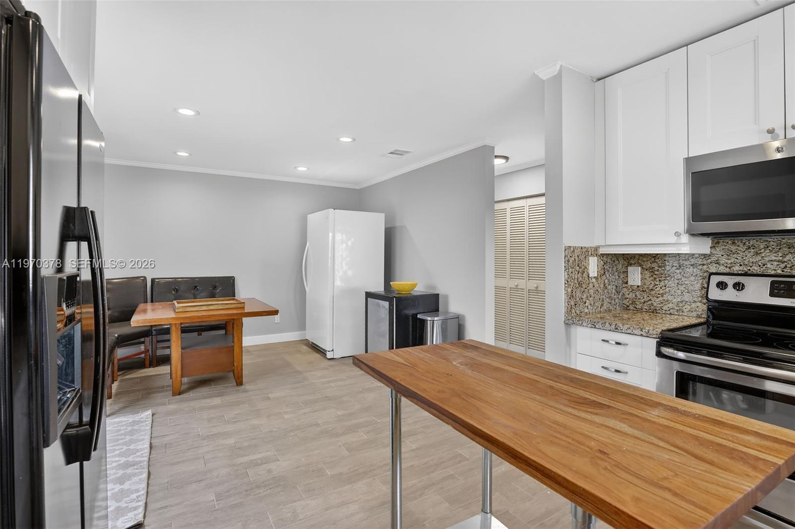 4700 Grapevine Way Davie, FL 33331