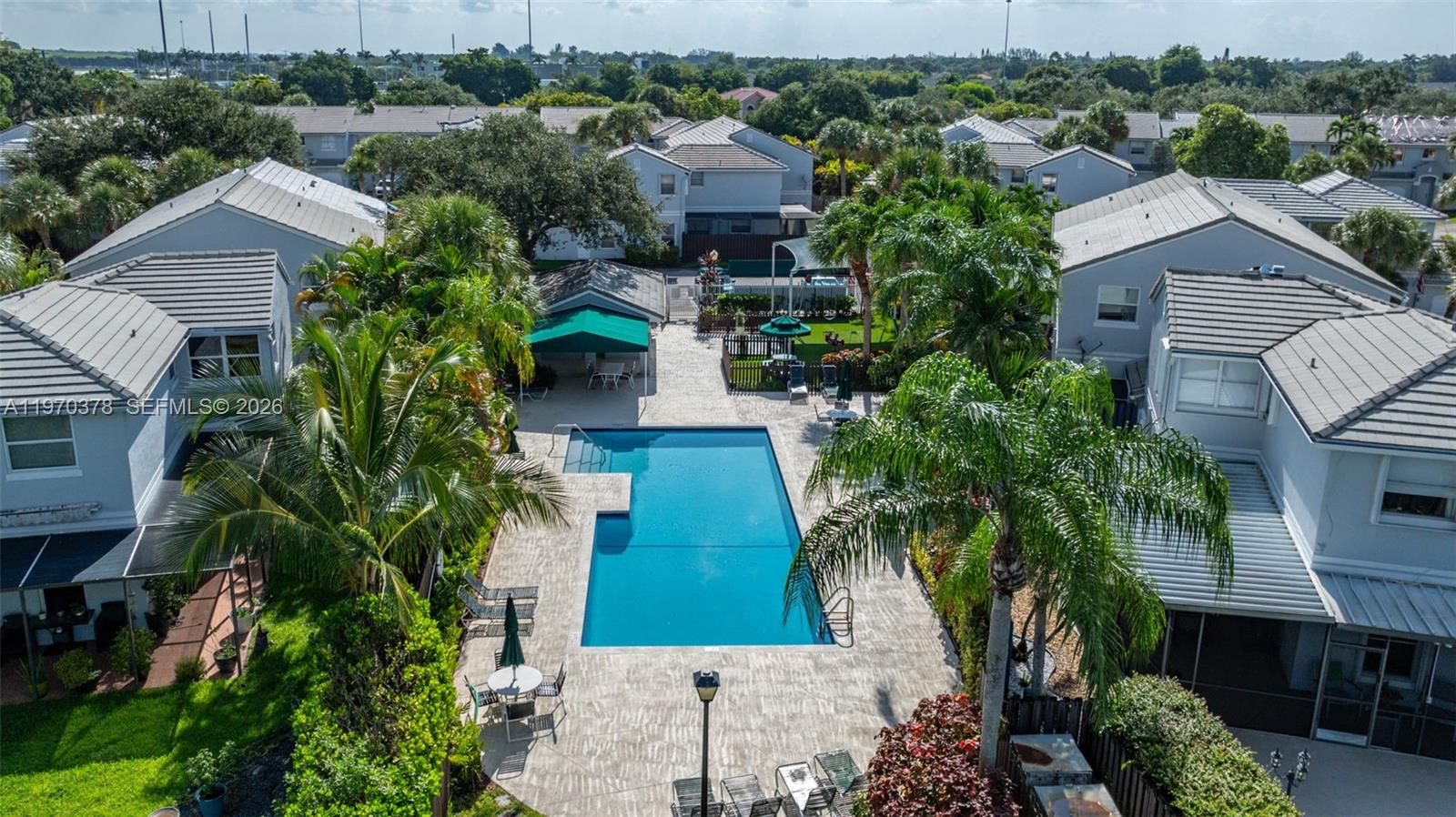 4700 Grapevine Way Davie, FL 33331