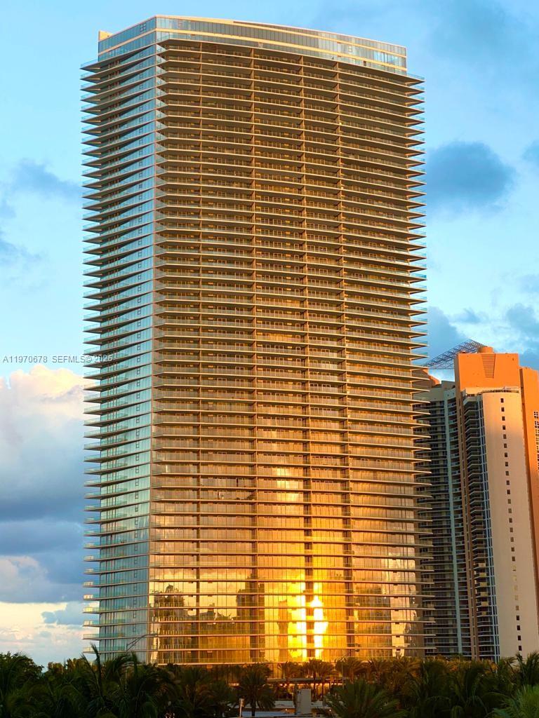 18975 Collins Ave #4505 Sunny Isles Beach, FL 33160