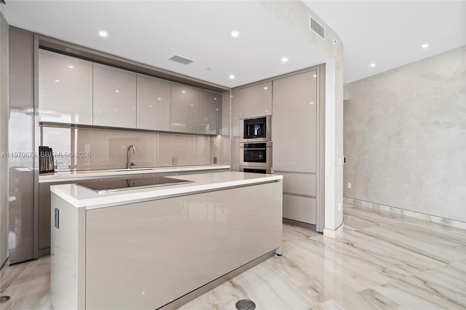 18975 Collins Ave #4505 Sunny Isles Beach, FL 33160