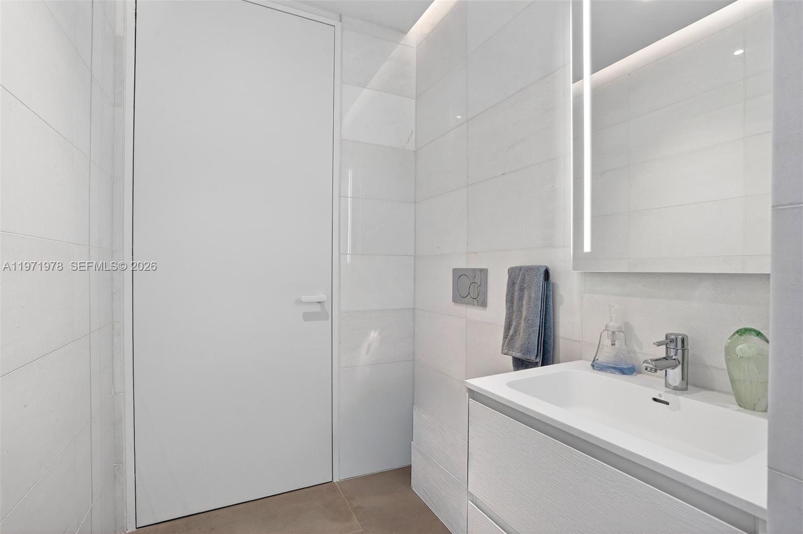 2000 S Ocean Dr #14B Hallandale Beach, FL 33009