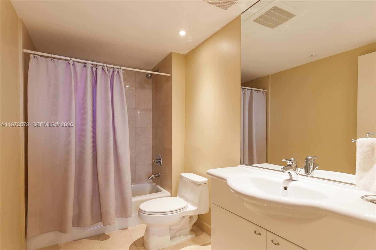 image Beach Club 313