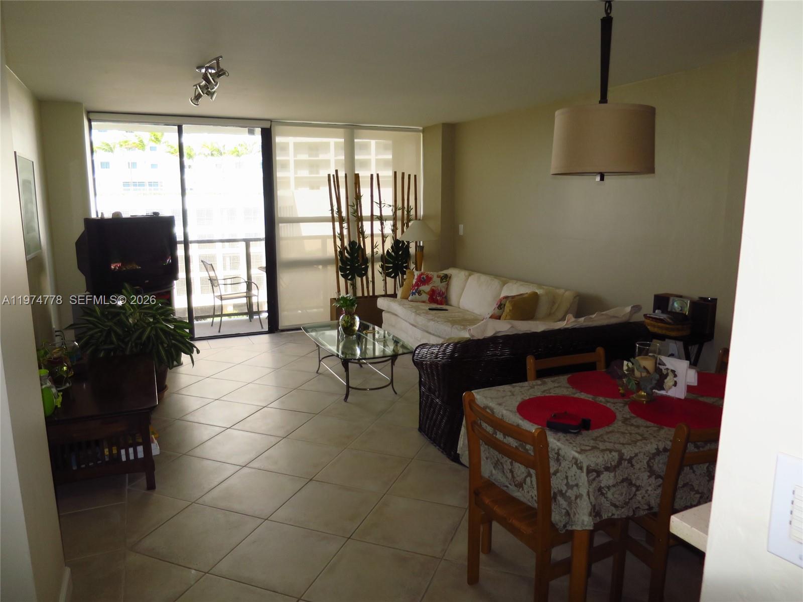 image Charter Club12