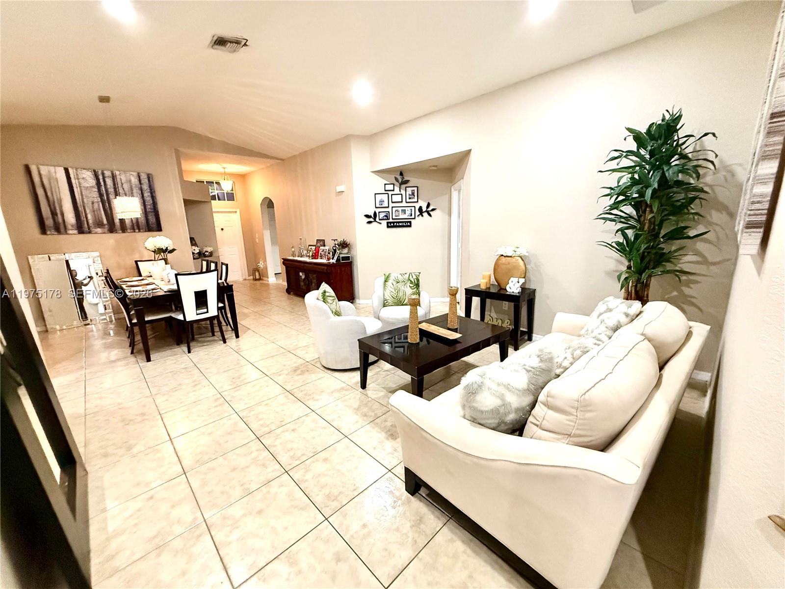 12718 SW 47th St Miramar, FL 33027