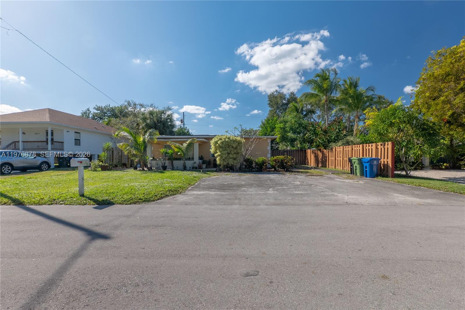 2621 SW 12th Ter Fort Lauderdale, FL 33315