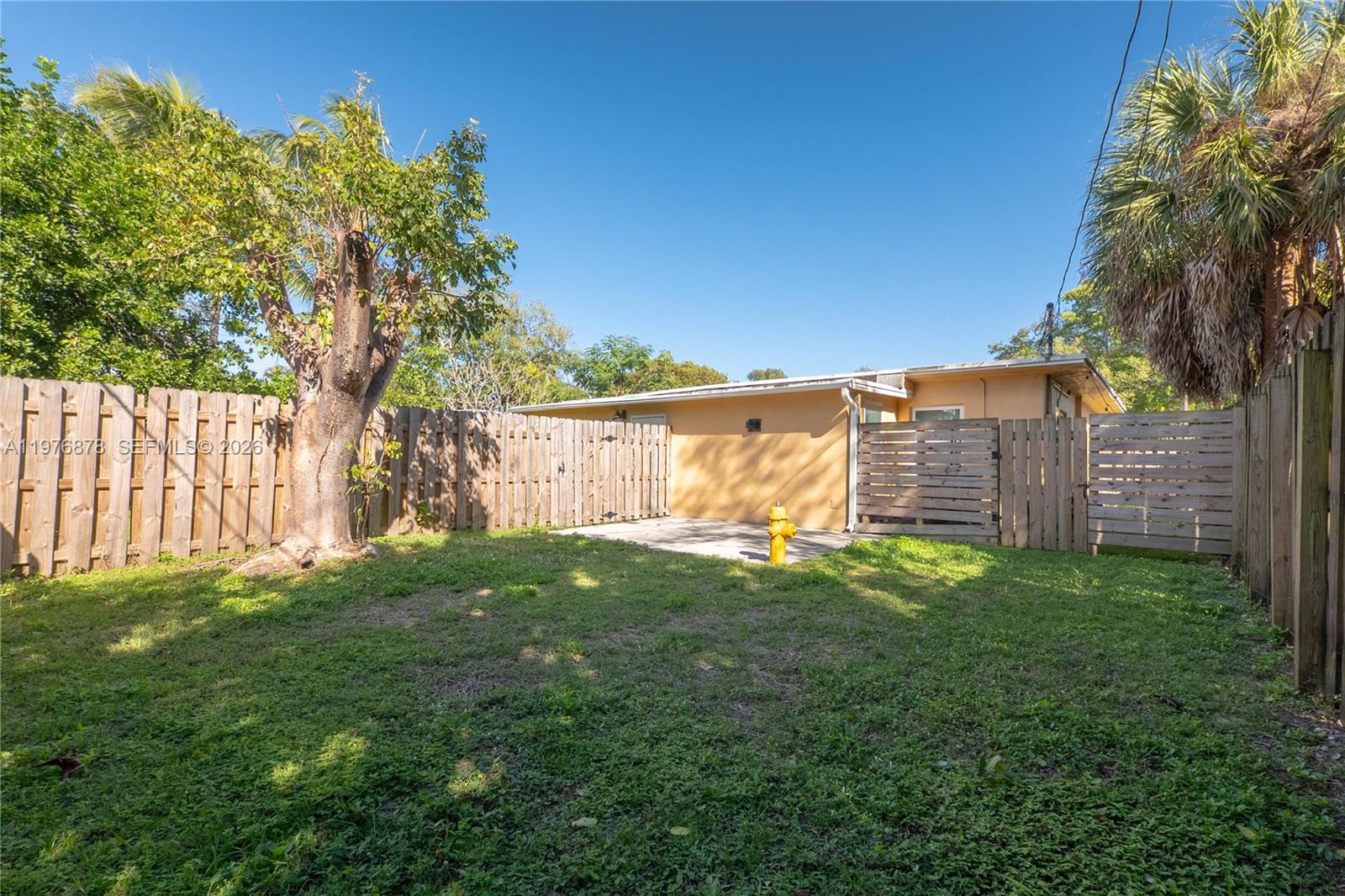 2621 SW 12th Ter Fort Lauderdale, FL 33315