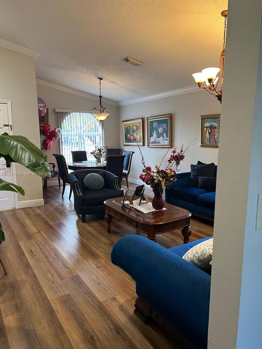 4911 SW 142nd Pl Miami, FL 33175