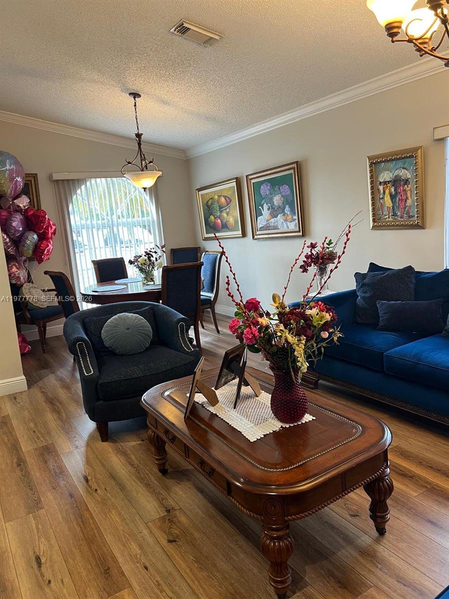 4911 SW 142nd Pl Miami, FL 33175