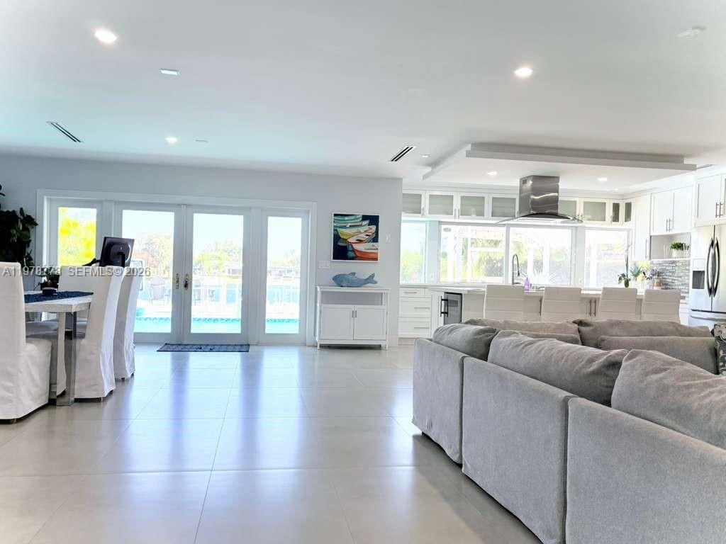 6890 Winged Foot Dr Hialeah, FL 33015