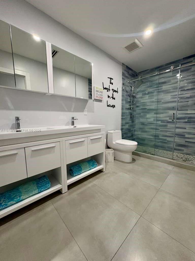 6890 Winged Foot Dr Hialeah, FL 33015