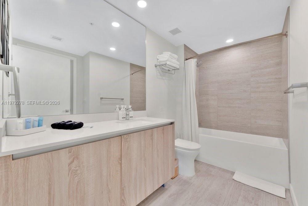 3900 Biscayne Blvd #N-1101 Miami, FL 33137