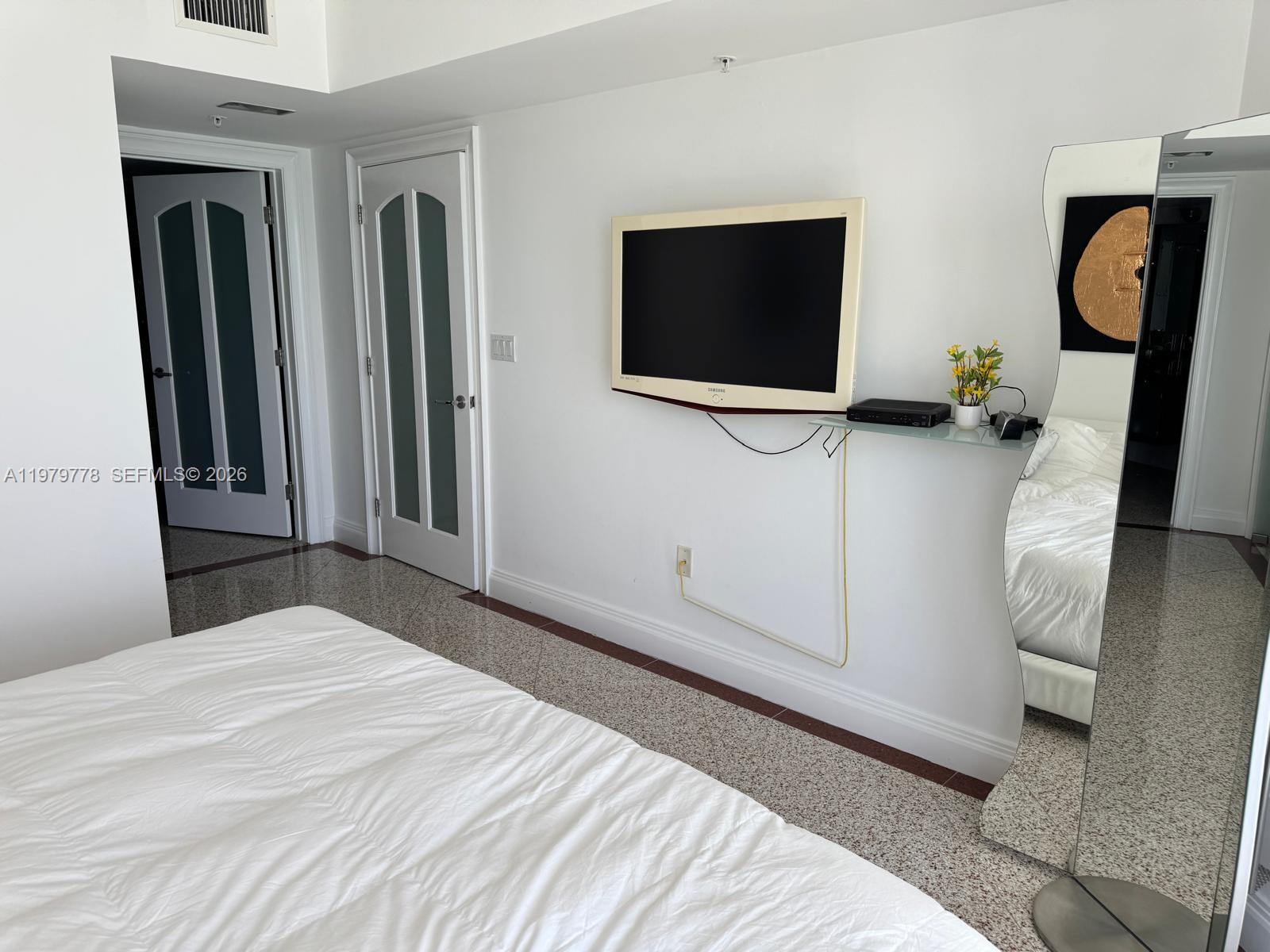 16699 Collins Ave #2710 Sunny Isles Beach, FL 33160