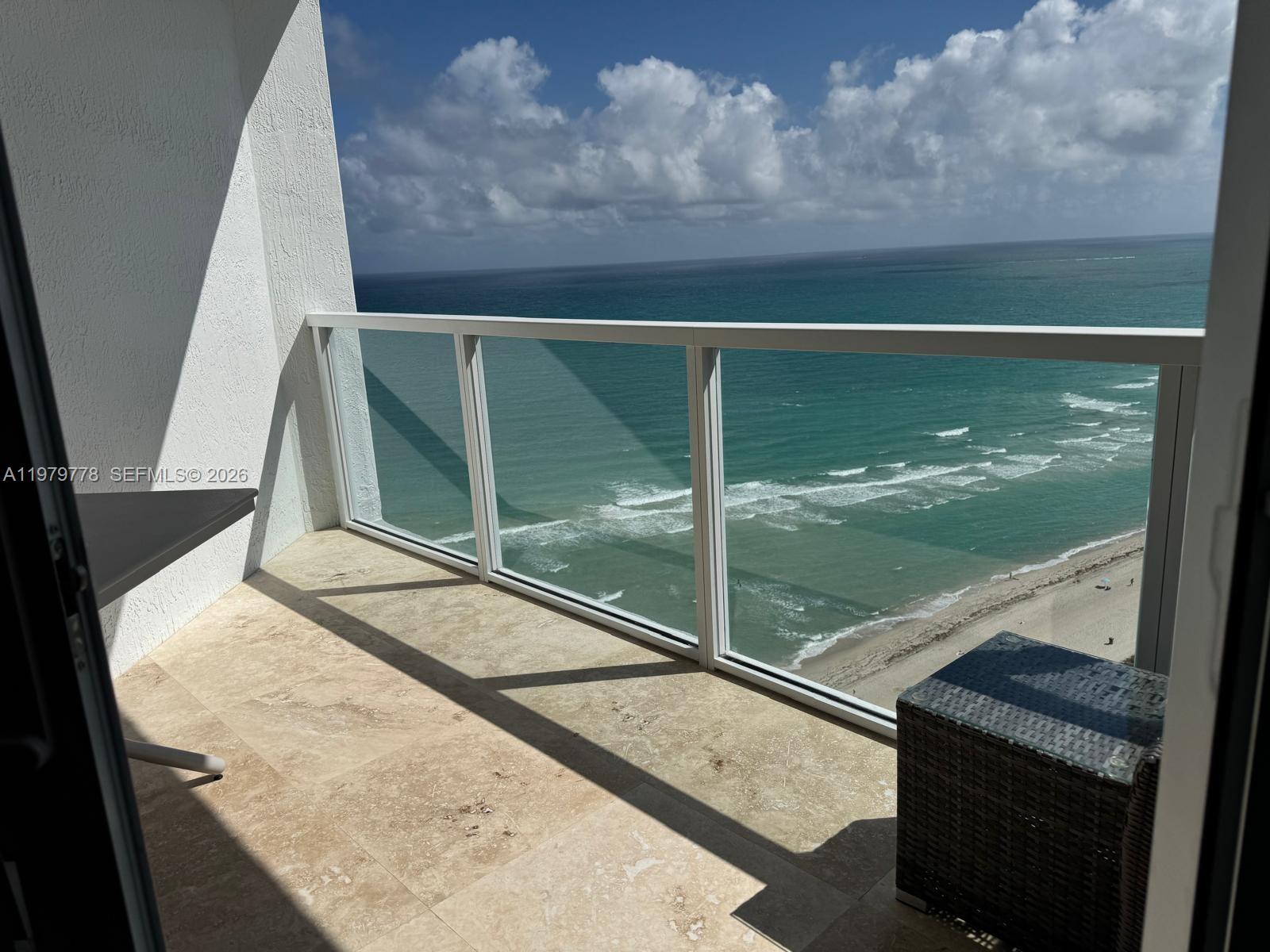 16699 Collins Ave #2710 Sunny Isles Beach, FL 33160