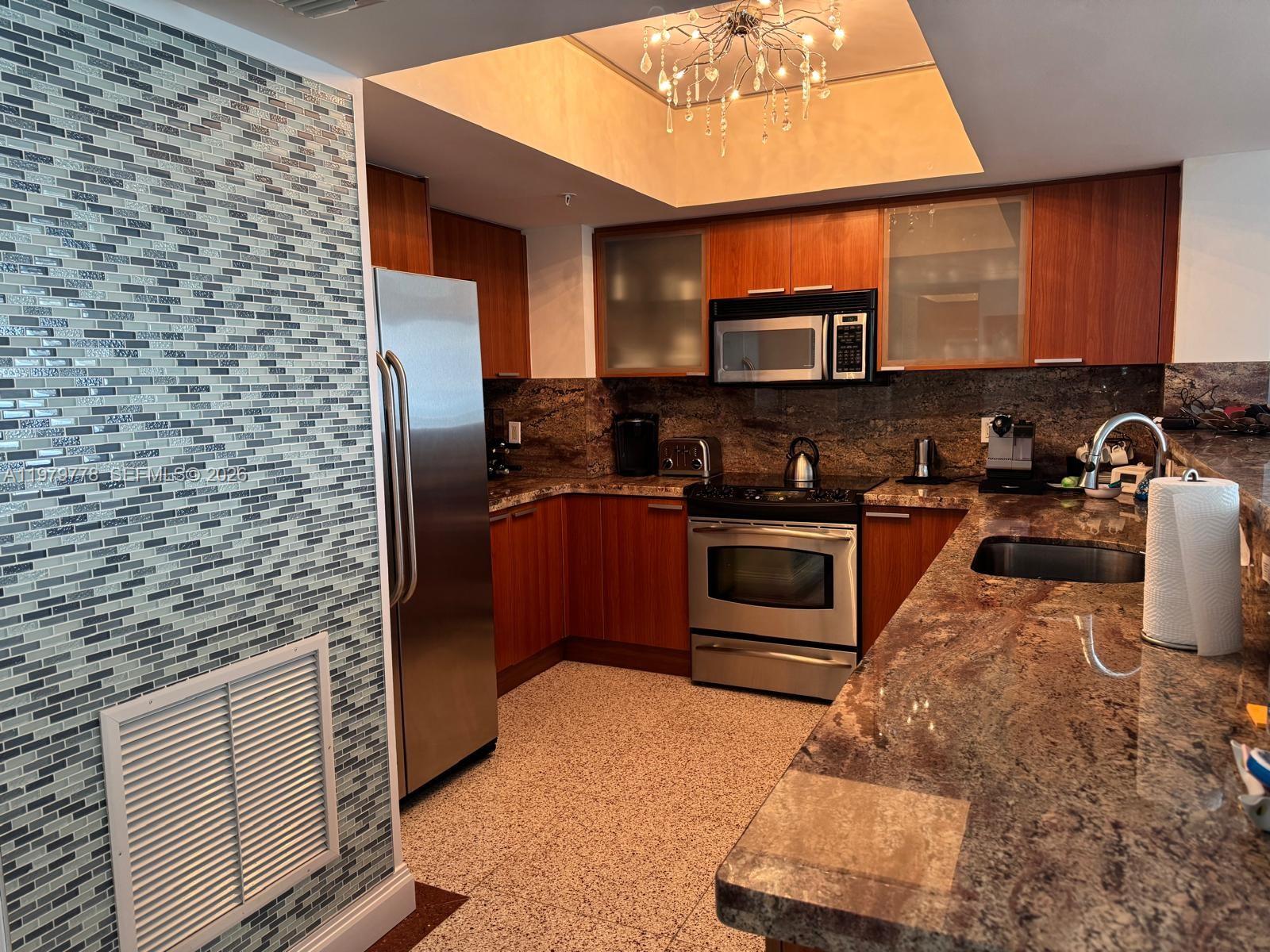 16699 Collins Ave #2710 Sunny Isles Beach, FL 33160