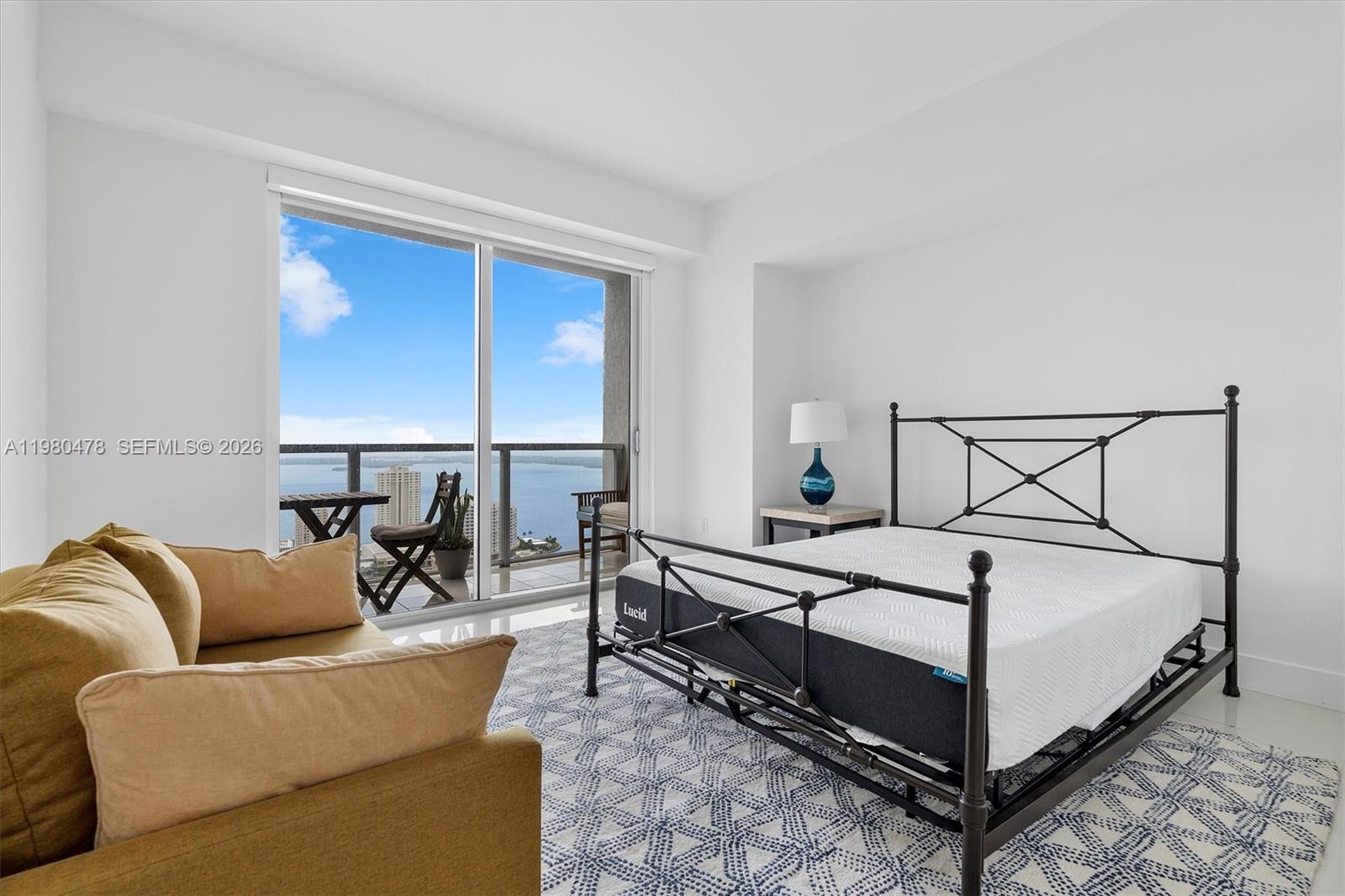 500 Brickell Ave #4101 Miami, FL 33131