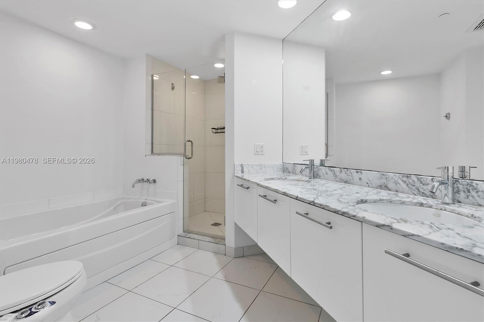 500 Brickell Ave #4101 Miami, FL 33131