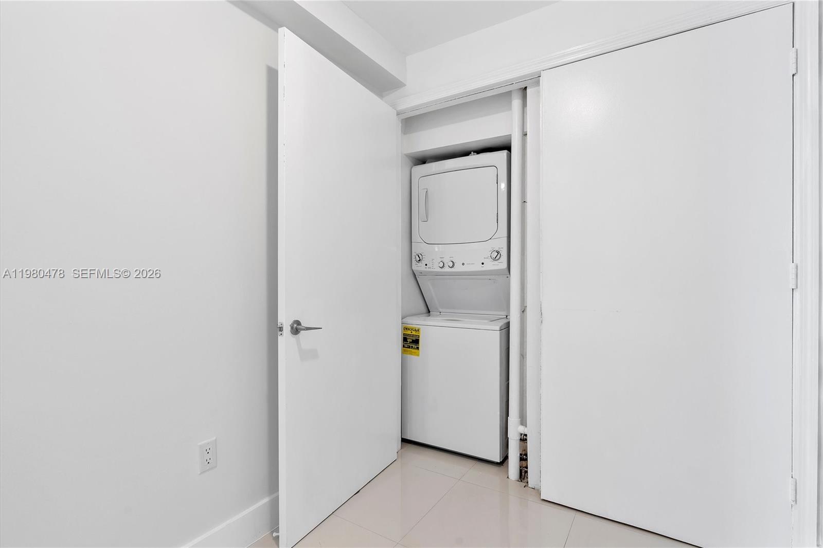 500 Brickell Ave #4101 Miami, FL 33131