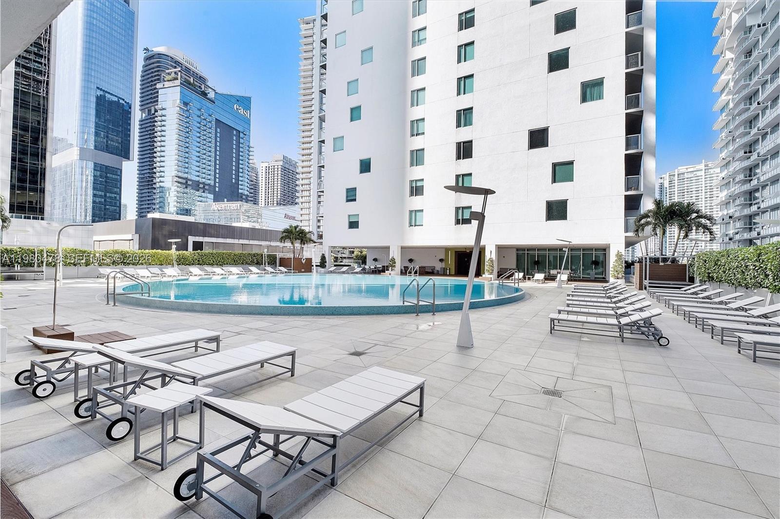 500 Brickell Ave #4101 Miami, FL 33131