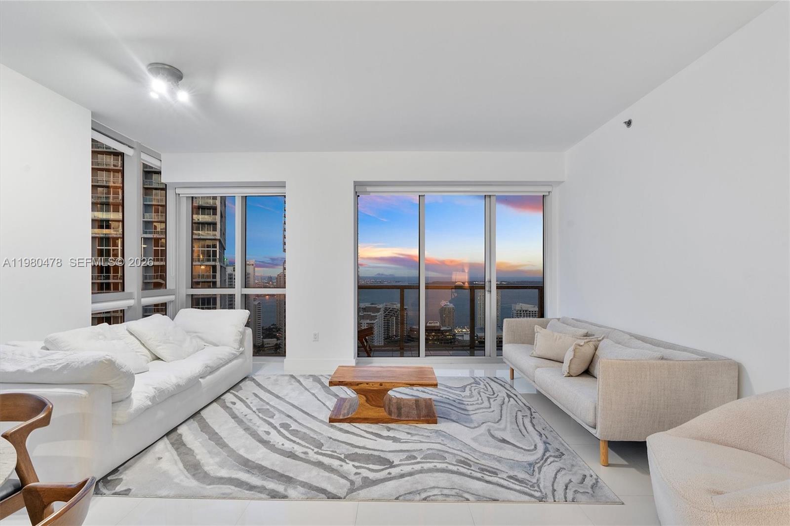 500 Brickell Ave #4101 Miami, FL 33131