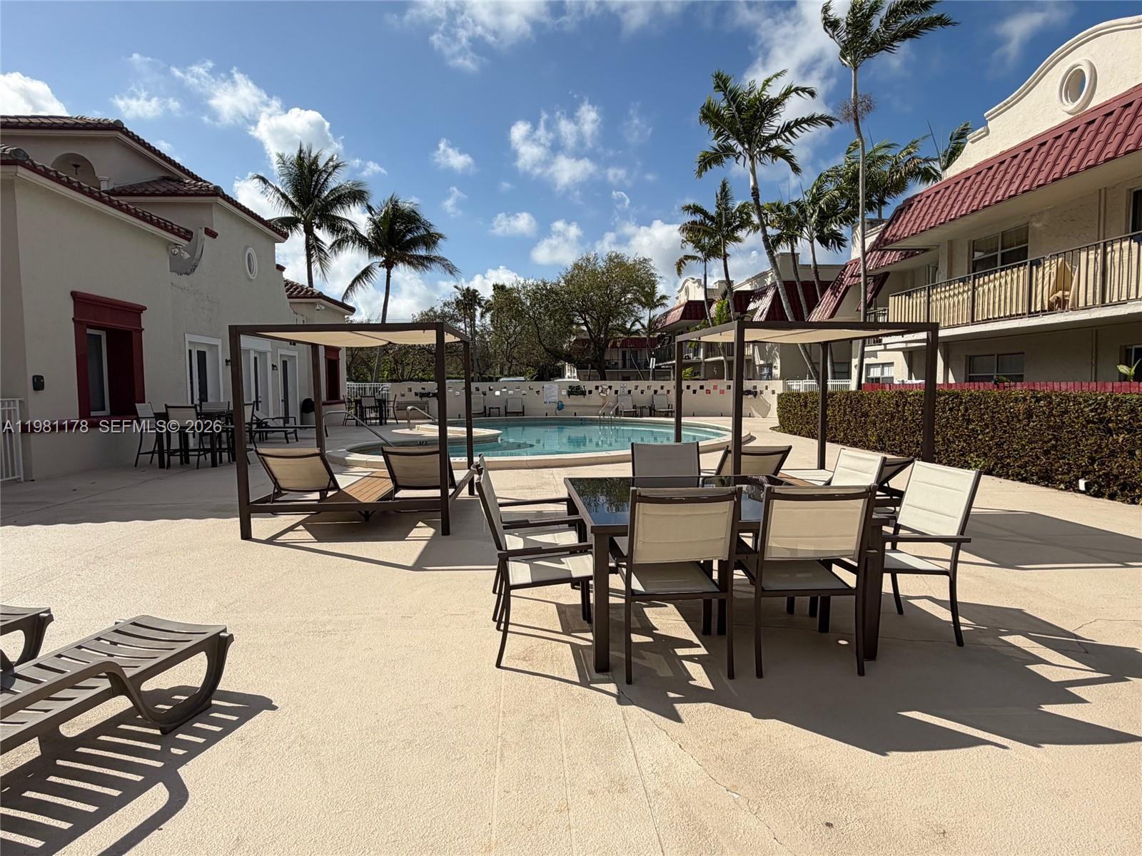 6709 N Kendall Dr #209 Pinecrest, FL 33156