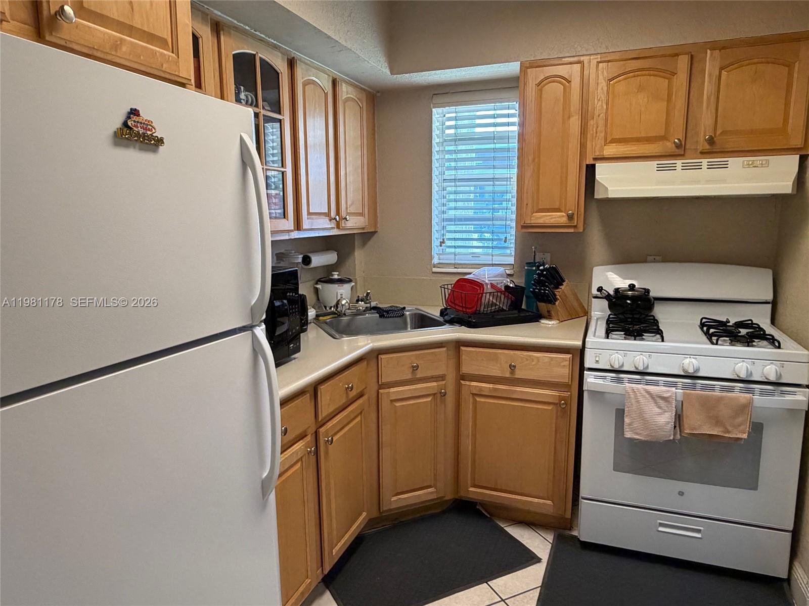 6709 N Kendall Dr #209 Pinecrest, FL 33156