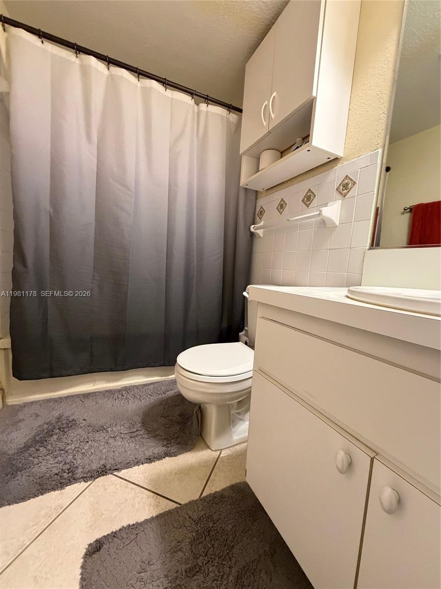 6709 N Kendall Dr #209 Pinecrest, FL 33156