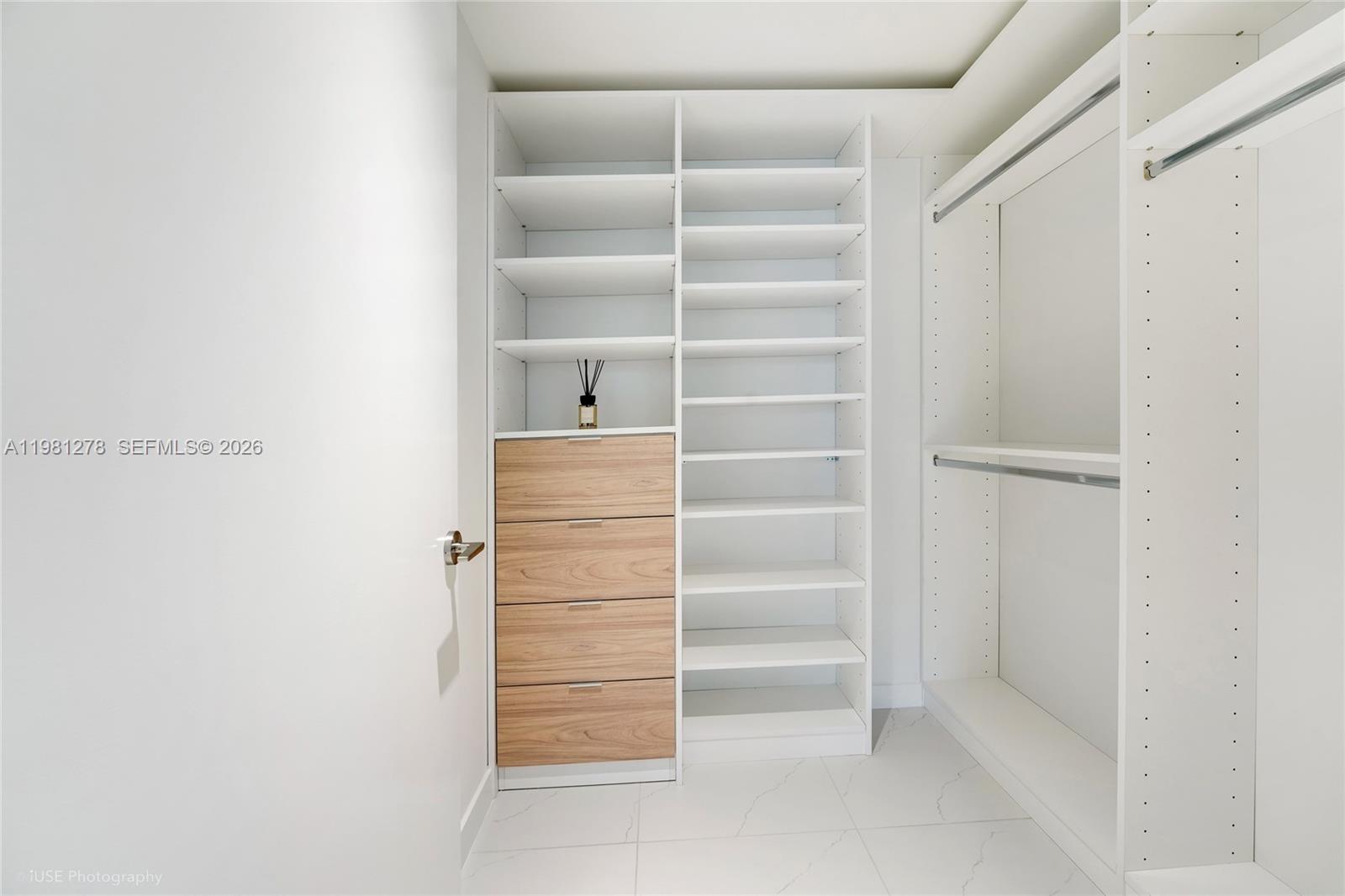 9901 W Bay Hbr Dr #303 Bay Harbor Islands, FL 33154