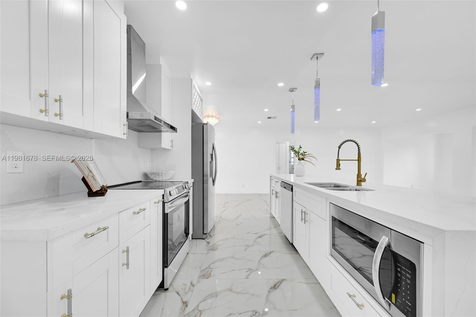 11011 NE 9th Ct Biscayne Park, FL 33161