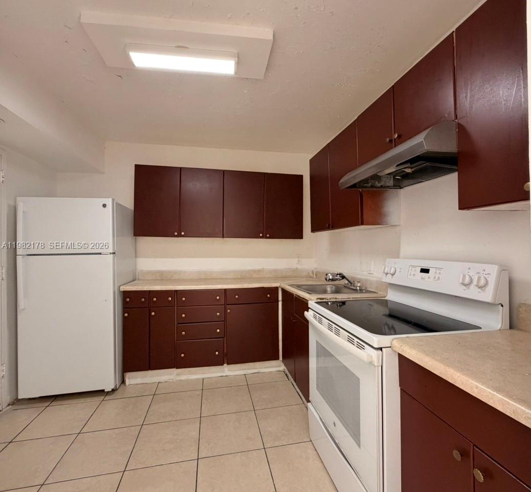 2025 NE 164th St #803