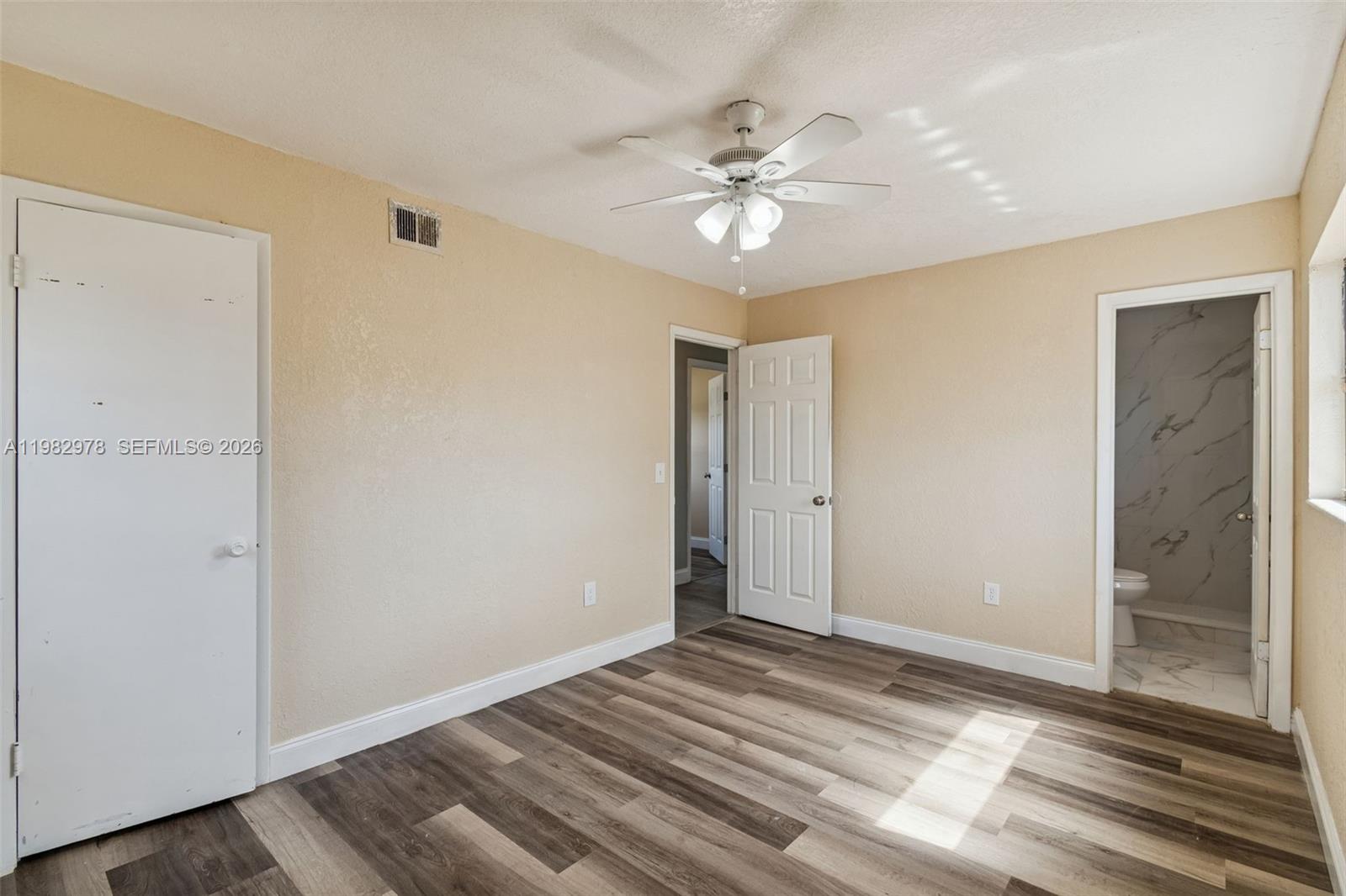 1402 Rolling Grn Dr Other, FL 32703