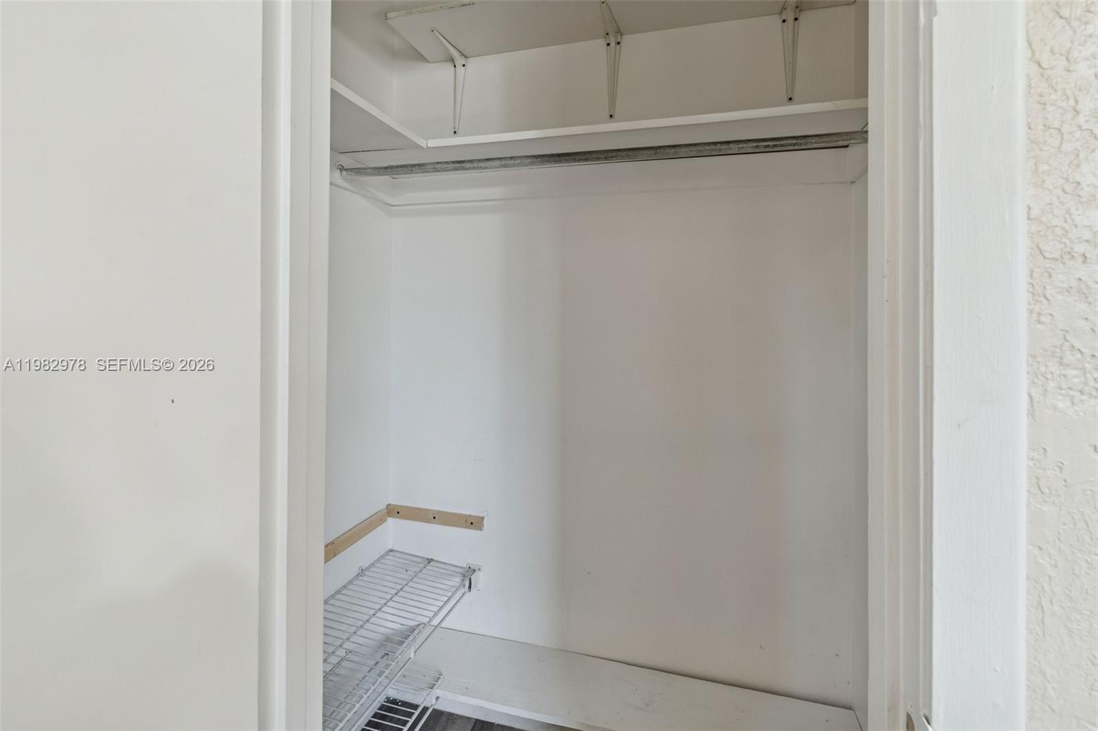 1402 Rolling Grn Dr Other, FL 32703