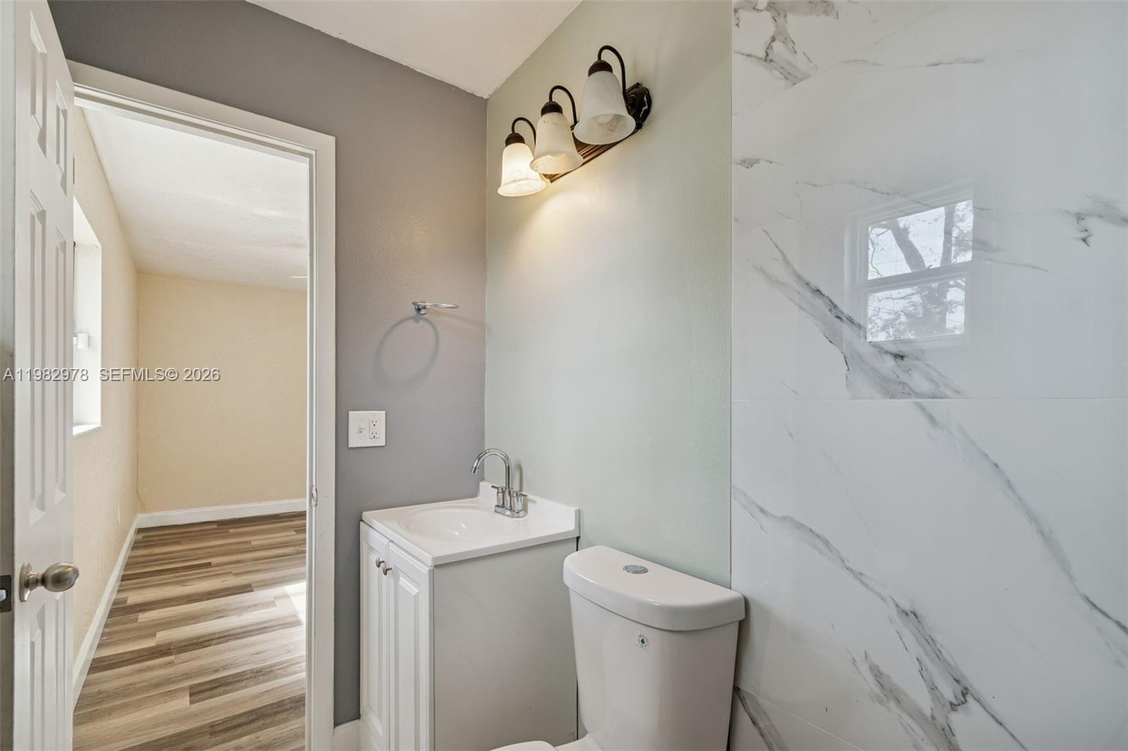 1402 Rolling Grn Dr Other, FL 32703