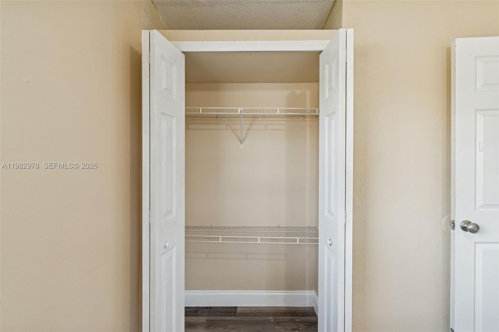 1402 Rolling Grn Dr Other, FL 32703