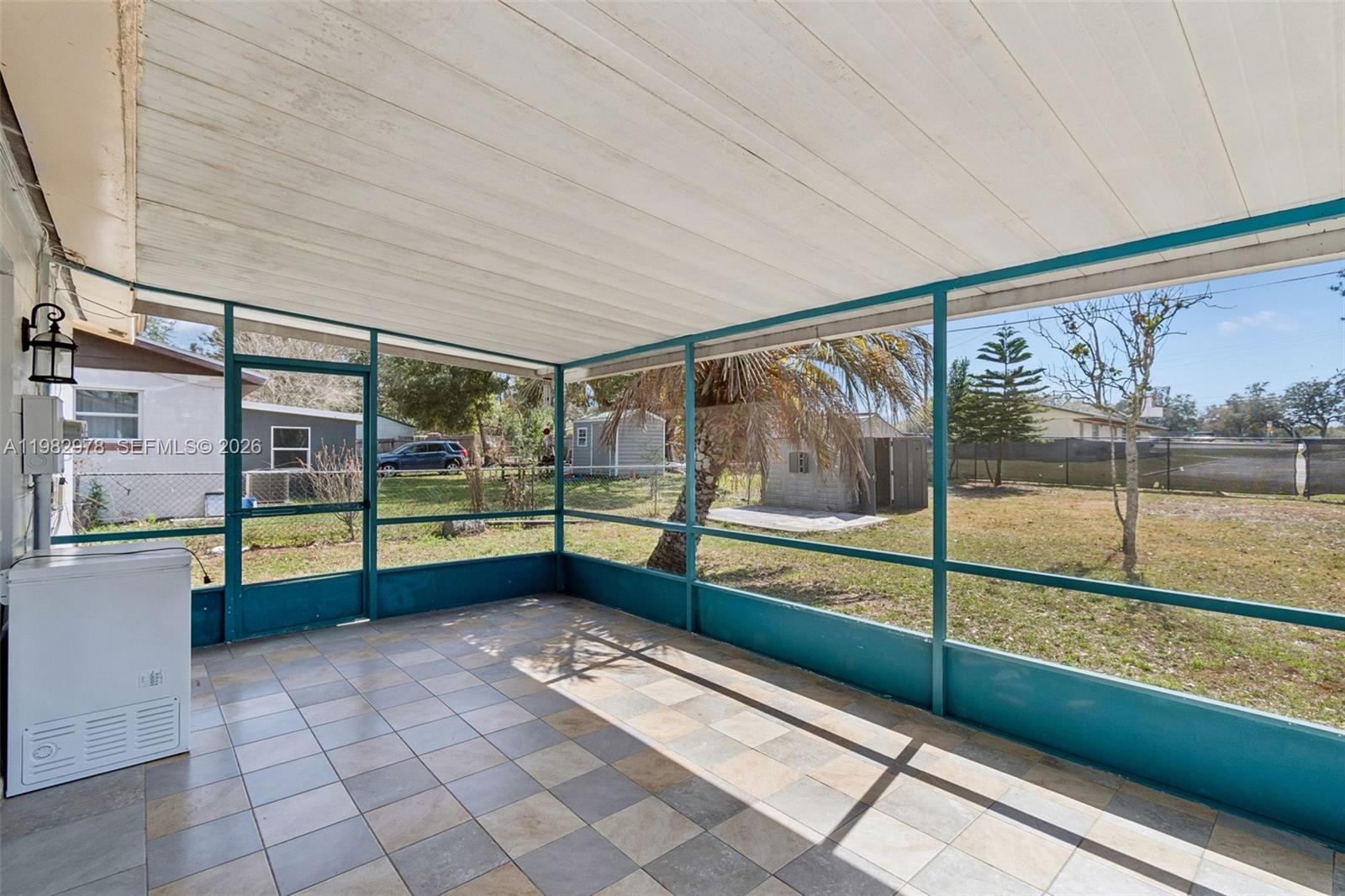 1402 Rolling Grn Dr Other, FL 32703