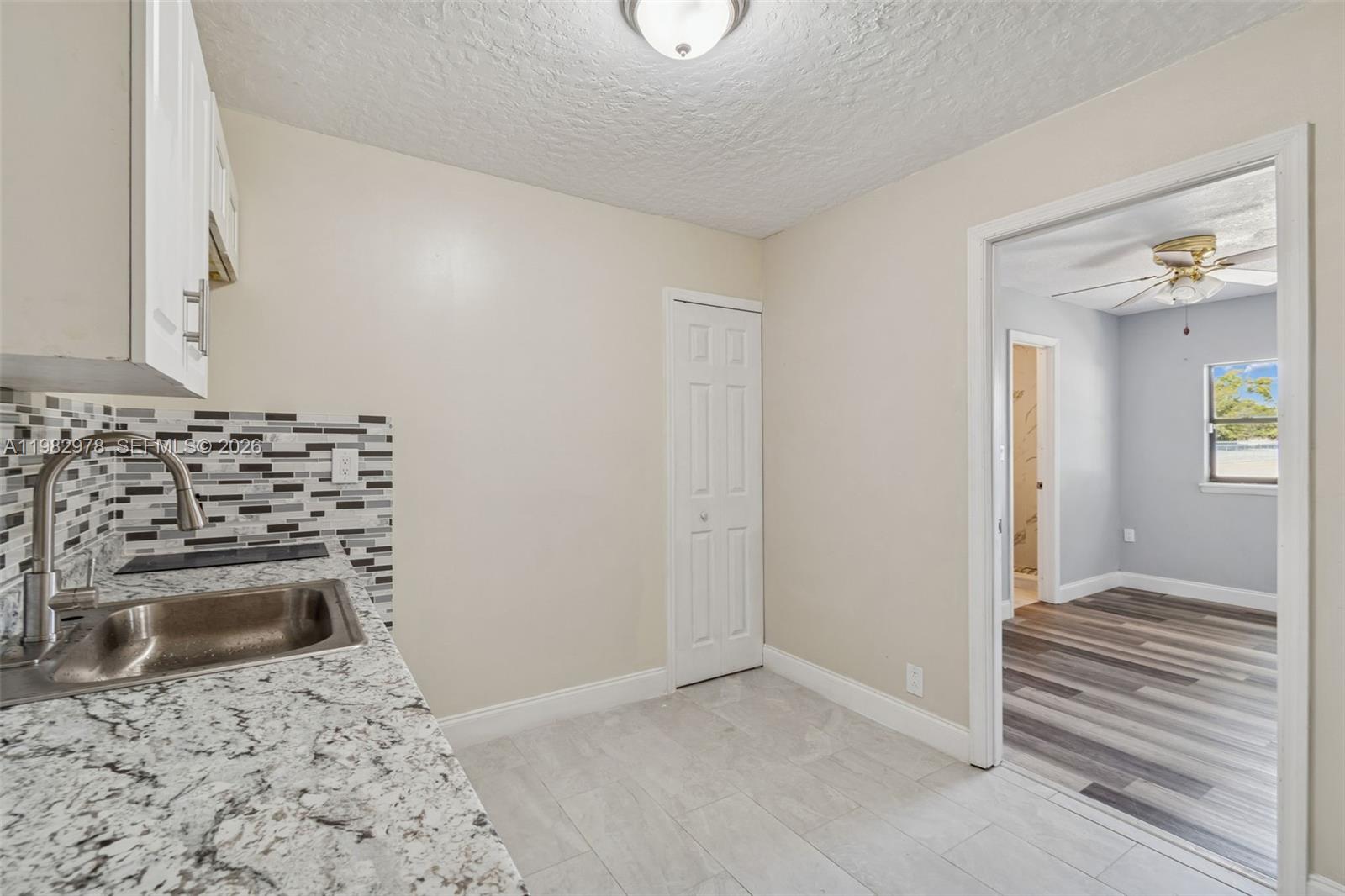 1402 Rolling Grn Dr Other, FL 32703