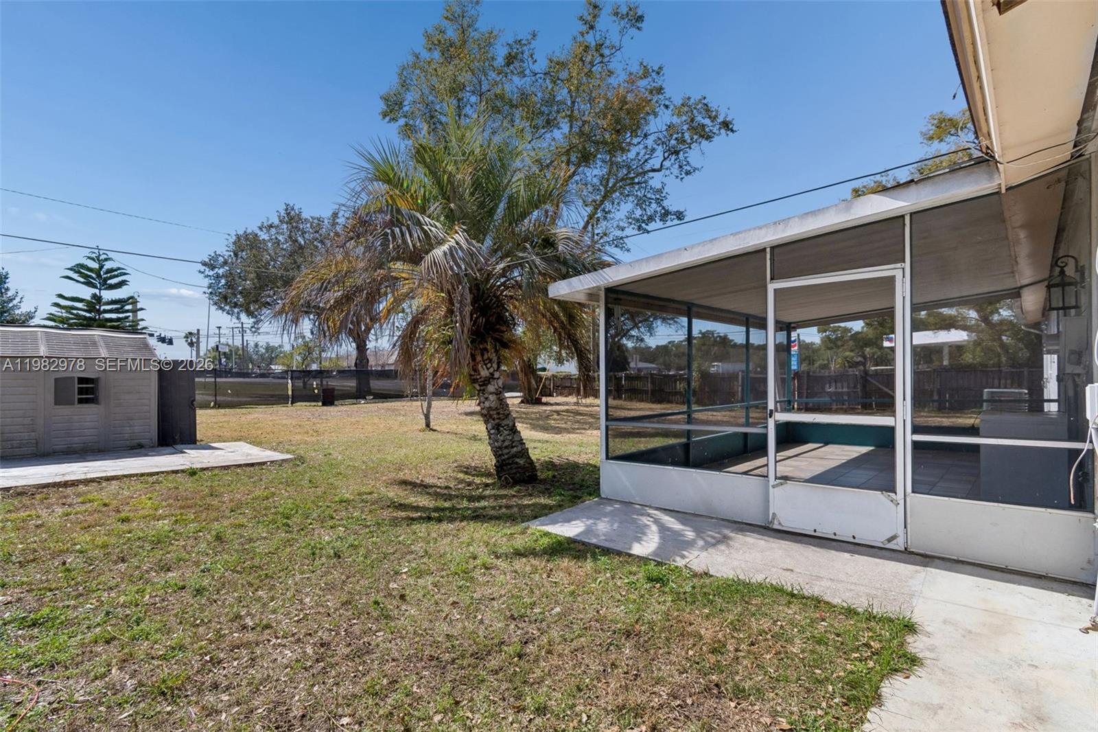 1402 Rolling Grn Dr Other, FL 32703