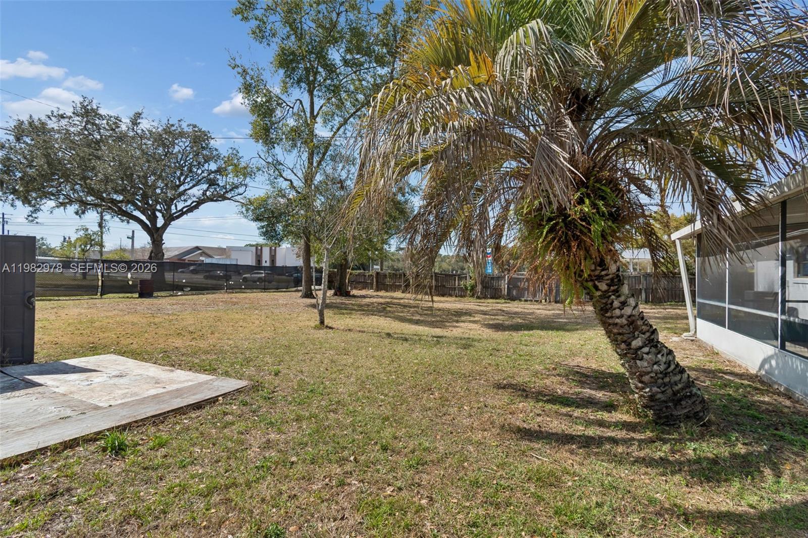 1402 Rolling Grn Dr Other, FL 32703