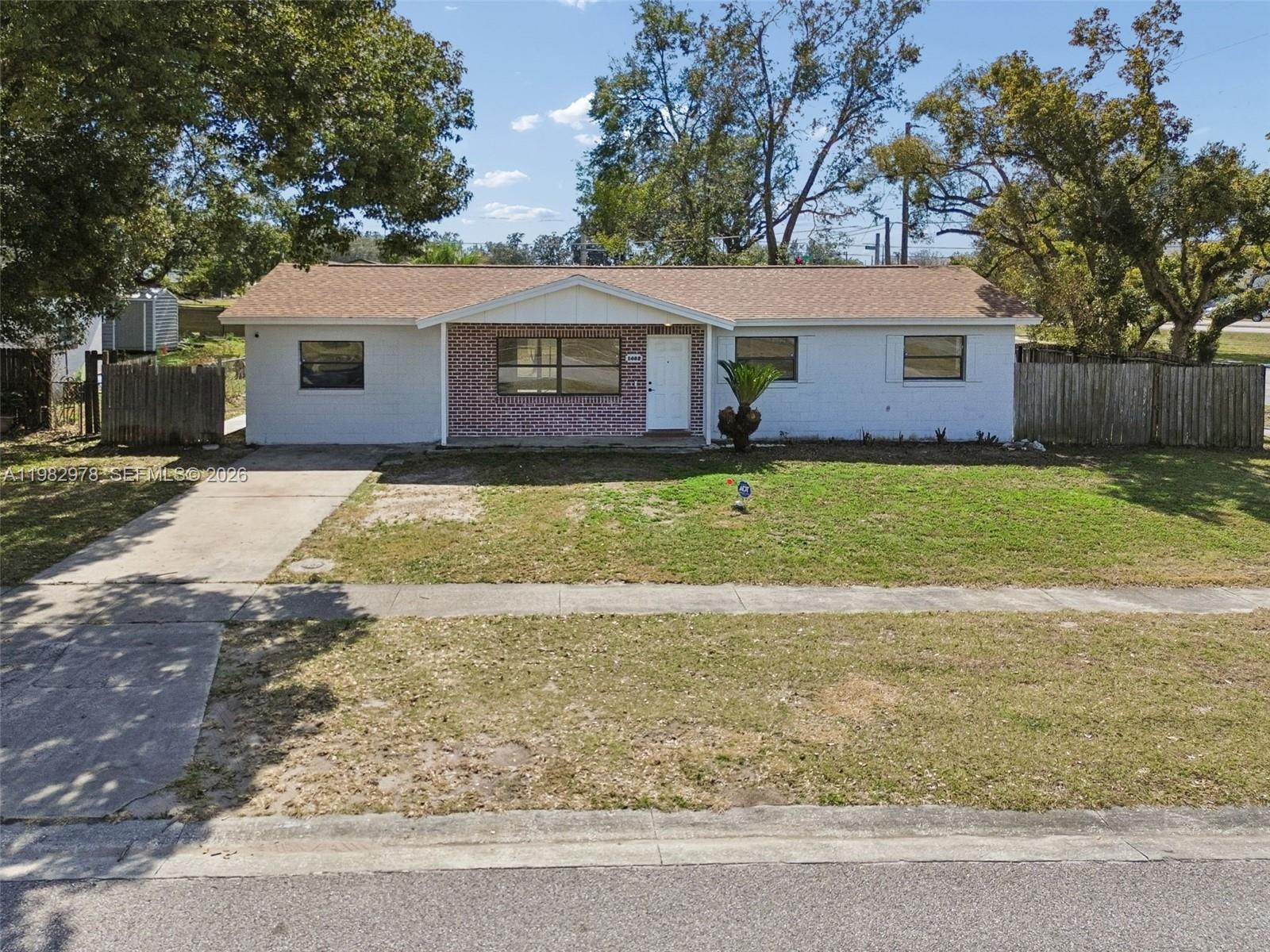 1402 Rolling Grn Dr Other, FL 32703