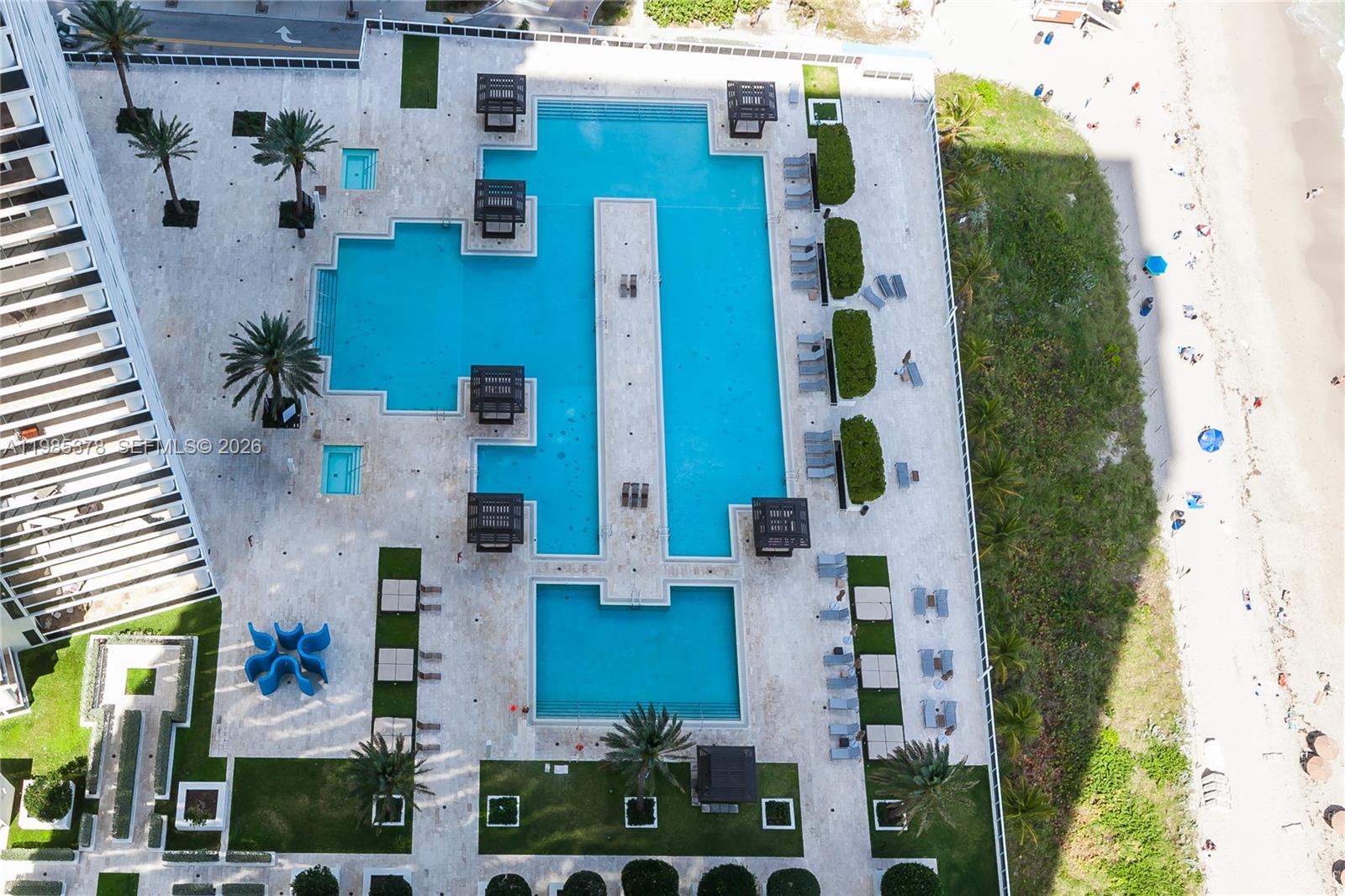 image Beach Club 214