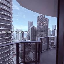 image Brickell Heights West32