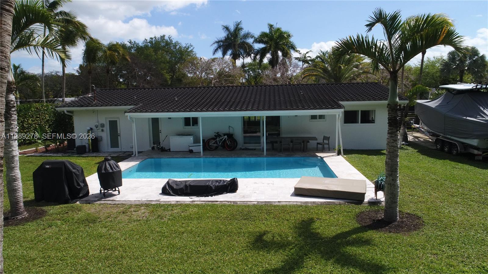 15720 SW 87th Ct Palmetto Bay, FL 33157