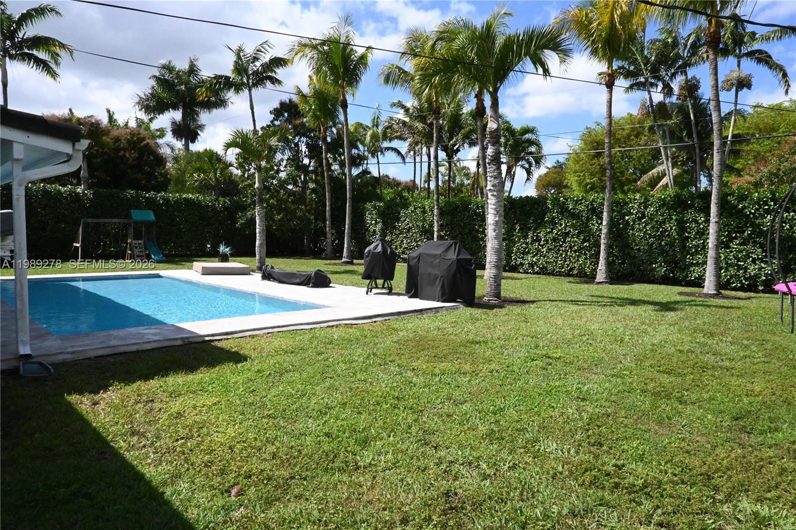 15720 SW 87th Ct Palmetto Bay, FL 33157