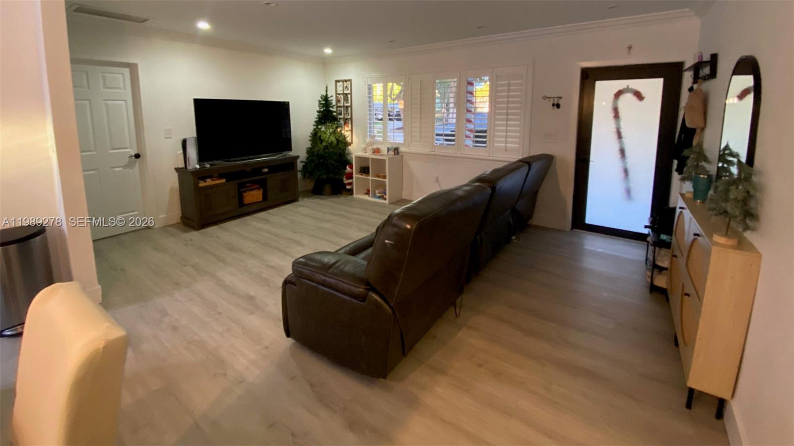 15720 SW 87th Ct Palmetto Bay, FL 33157