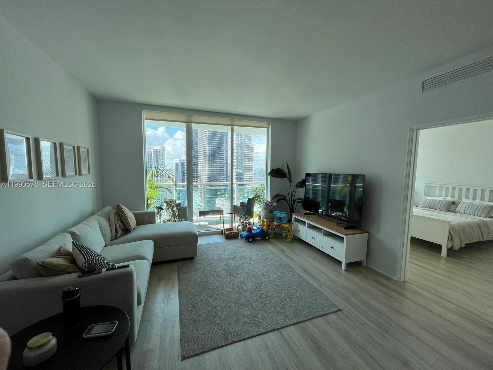 image The Plaza on Brickell West6