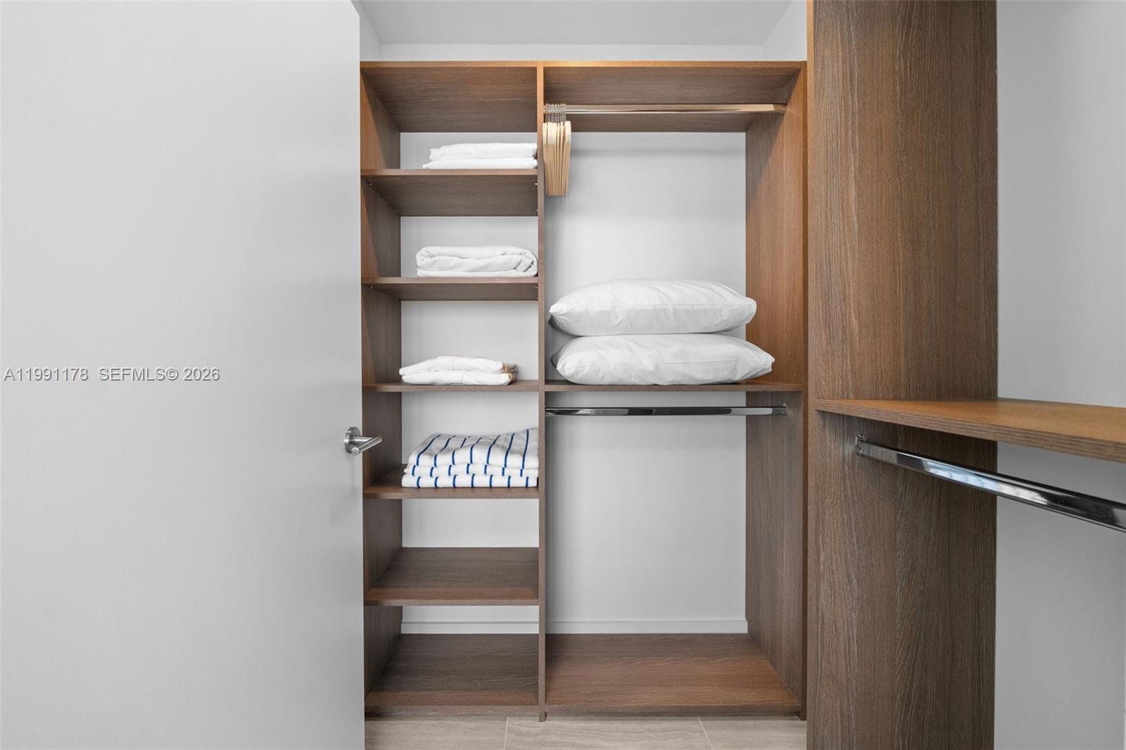 580 72nd St #1402 Miami Beach, FL 33141