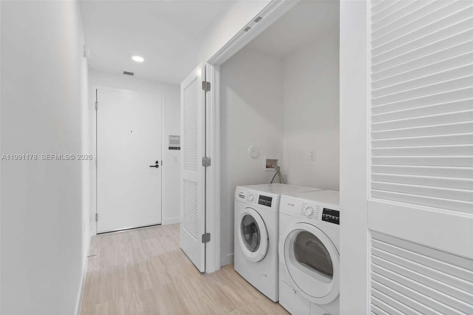 580 72nd St #1402 Miami Beach, FL 33141