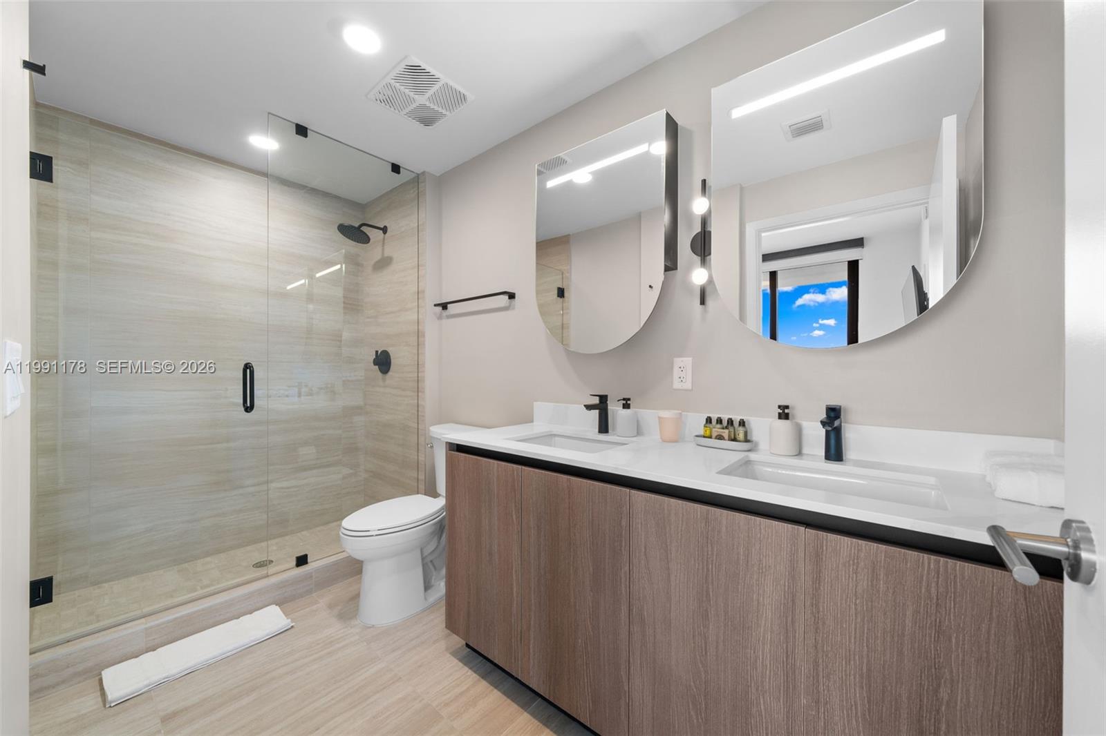 580 72nd St #1402 Miami Beach, FL 33141